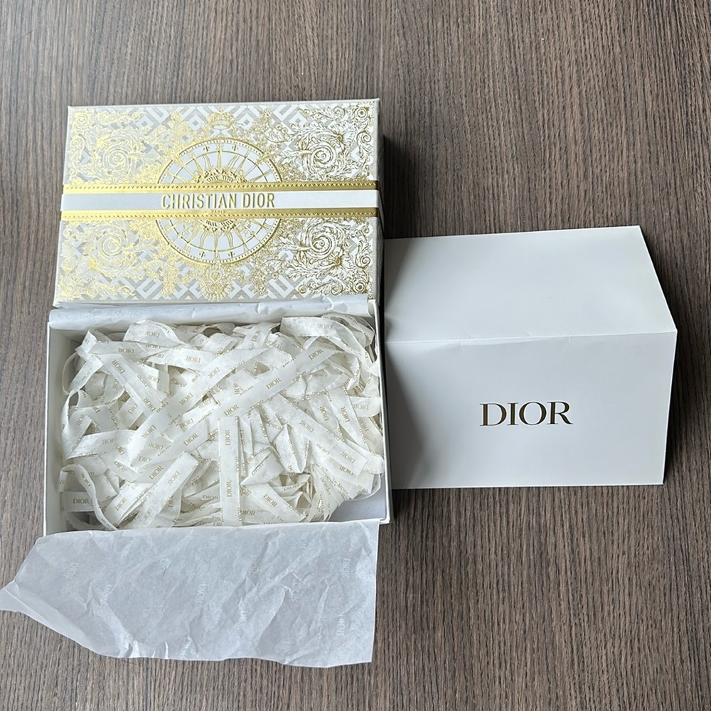 Authentic Dior gift box set perfect condition, excellent for small cosmetics